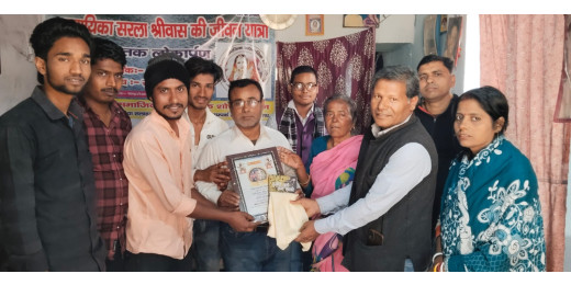 कठपुतली कला के लिए सुनील कुमार को कर्ण पुरस्कार से नवाजा गया