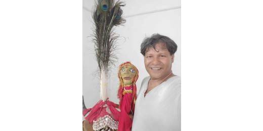 कठपुतली कला के माध्यम से शांति का अलख जगा रहे लोक कलाकार सुनील कुमार 