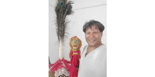 कठपुतली कला के माध्यम से शांति का अलख जगा रहे लोक कलाकार सुनील कुमार