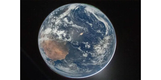 अंतरिक्ष से कैद हुई पृथ्वी की मोहक छवि, तस्वीरों ने दुनिया को चौंकाया