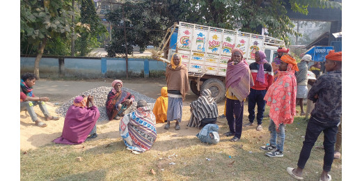 अलाव तापने के दौरान आग की चपेट में आने से वृद्ध की मौत