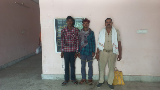 शराबबंदी कानून की उड़ रही धज्जियाँ,  59.5 लीटर अवैध महुआ चुलाई शराब जब्त