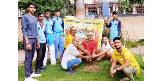 पंडित दीनदयाल उपाध्याय के जयंती पर वृक्षारोपण, पर्यावरण संरक्षण का संकल्प
