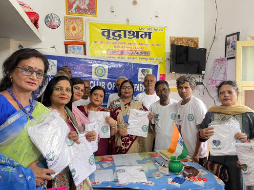 वृद्धाश्रम में वृद्धजनों के लिए विशेष कार्यक्रम आयोजित 