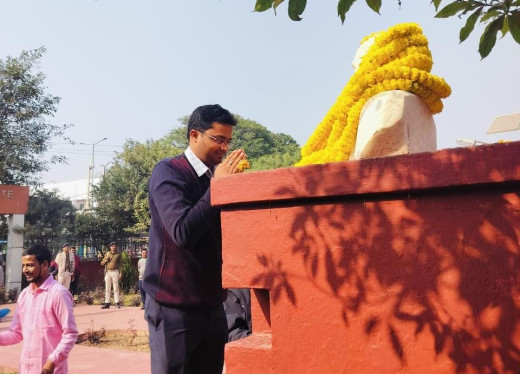 लौह पुरुष सरदार पटेल की स्मृति दिवस पर श्रद्धांजलि कार्यक्रम आयोजित