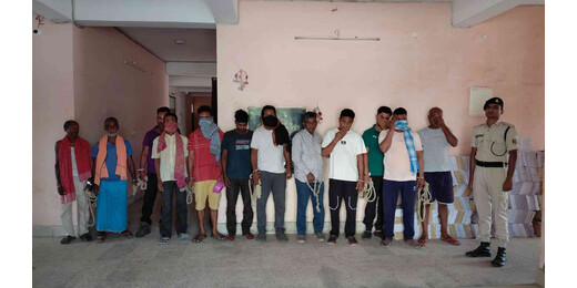 जिले में अवैध शराब पर पुलिस का शिकंजा, छापेमारी में 14 लोग गिरफ्तार 