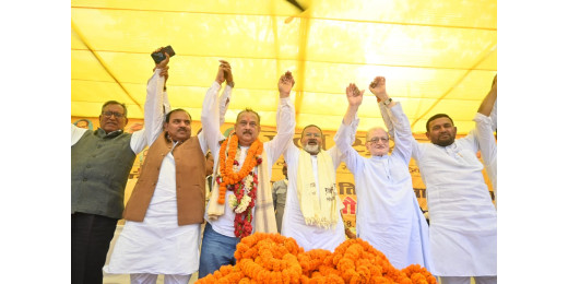 तिरहुत स्नातक निर्वाचन क्षेत्र से जन सुराज के उम्मीदवार डॉ विनायक गौतम ने किया नामांकन