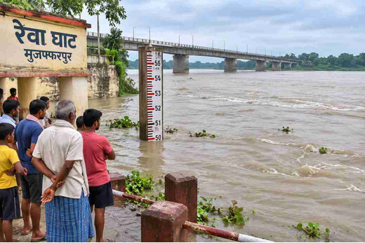 रेवा घाट में लाल निशान के करीब पहुंचा गंडक, बढ़ते जलस्तर से चिंता