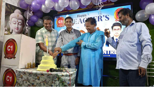 'पढ़ना है मुझे पढ़ना है' : शिक्षक दिवस पर कठपुतली कला के जरिए दिया गया शिक्षा और संस्कारों का मंत्र