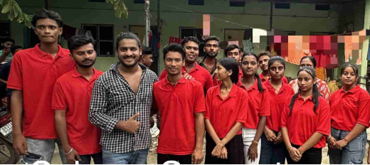 सहयोग सुपरस्टार टीम ने 200 गरीब और भूखे लोगों को खिलाया खाना