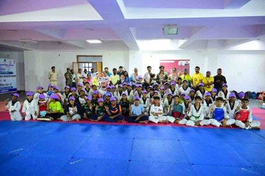 खेलो इंडिया यूथ गेम्स 2025 की मशाल यात्रा का स्वागत, बच्चों में उमंग और उत्साह