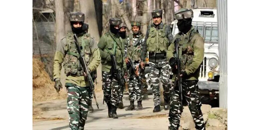 सुरक्षाबलों और आतंकियों के बीच मुठभेड़ में एक जवान शहीद, सात घायल