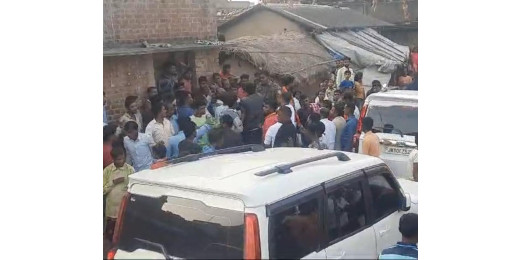 बाघमारा विधानसभा में सांसद ढुल्लू व भाजपा प्रत्याशी शत्रुघ्न महतो की गुंडागर्दी, ग्रामीणों की पिटाई का वीडियो वायरल