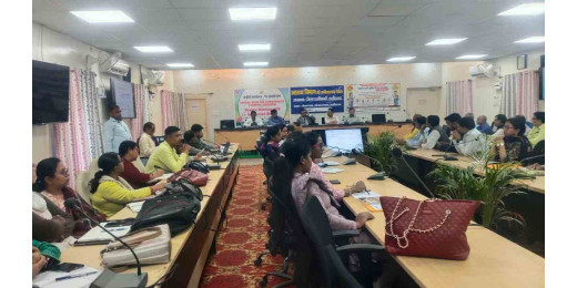 स्वास्थ्य विभाग की समीक्षा बैठक में डीएम ने दिए अहम निर्देश