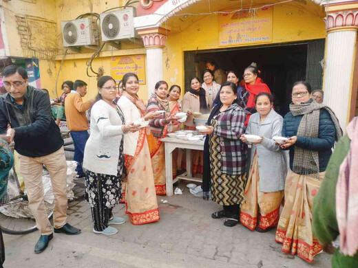 मकर संक्रांति पर माहेश्वरी महिला संगठन ने बांटी प्रेम और सहयोग की मिठास