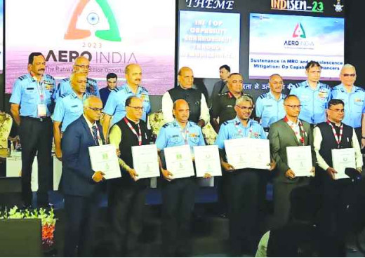 स्वदेशी रक्षा तकनीकों को विकसित करने के लिए आईआईटी और वायु सेना ने मिलाया हाथ