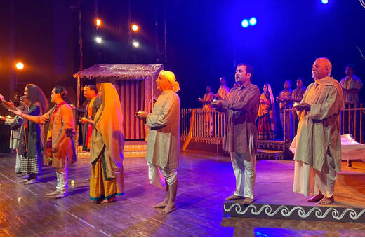 रंग षष्ठी नाट्य समारोह में बाबूजी का मंचन, दर्शकों ने सराहा