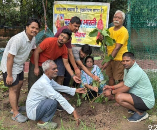 स्वामी विवेकानंद जयंती पर पौधारोपण, पर्यावरण संरक्षण का लिया संकल्प 