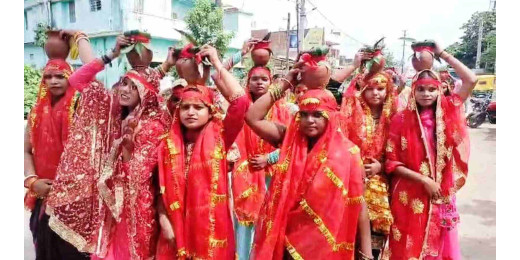 बड़हिया से निकली कलश शोभा यात्रा, अशोकधाम में किया जलाभिषेक