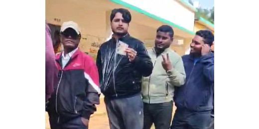 खिजरी विधानसभा में सुबह 5 बजे शुरू हुआ मतदान, कुदलौंग पंचायत के लोग दिखे उत्साहित