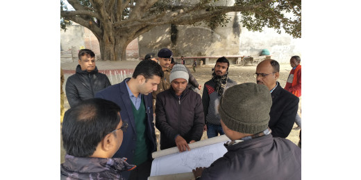 सीतामढ़ी में लखनदेई नदी किनारे विद्युत शवदाह गृह निर्माण का स्थल निरीक्षण